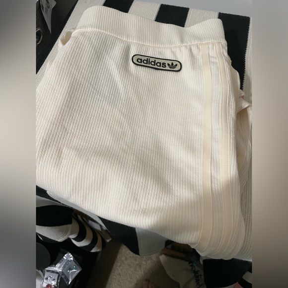 NWT adidas Originals Women's Retro Luxury Flared Pants - Winter White - Picture 5 of 9